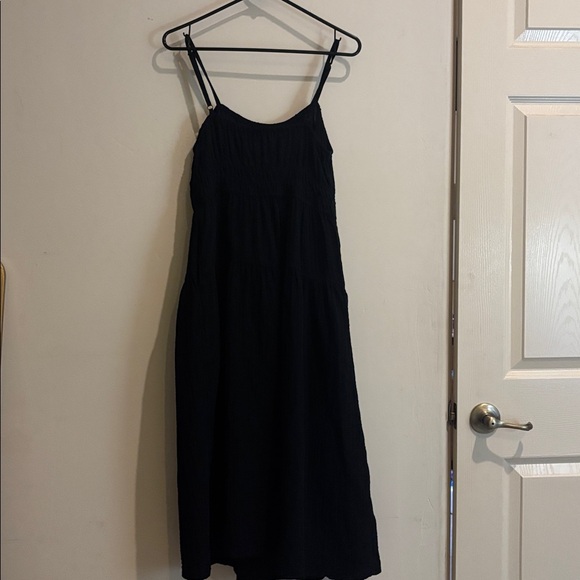 Old Navy Black Tiered Spaghetti-Strap Midi Dress M cotton - Picture 6 of 6